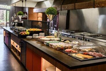 هتل Hôtel Mercure Lille Aéroport
