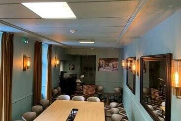 هتل Hôtel Mercure Montauban