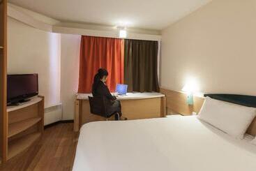 هتل Ibis Rodez Centre