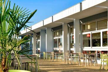 هتل Ibis Styles Angoulême Nord   Hôtel Restaurant