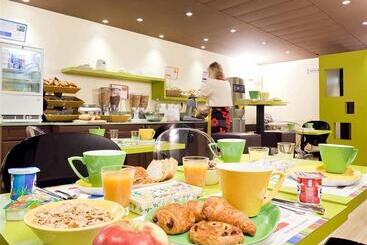 هتل Ibis Styles Paris 15 Lecourbe