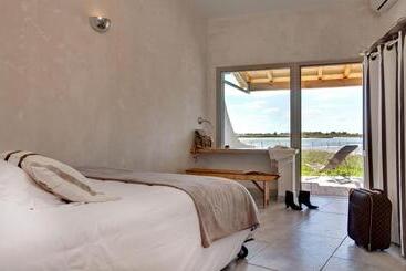 هتل Lodge Sainte Helene Adult Only