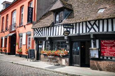 هتل Logis Hôtel & Restaurant   Les Hauts De Montreuil
