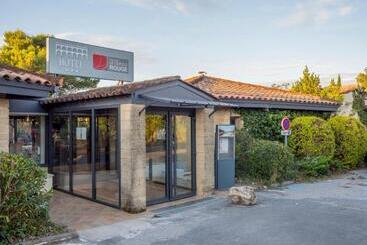 Logis Hotel Restaurant Uzès Pont Du Gard