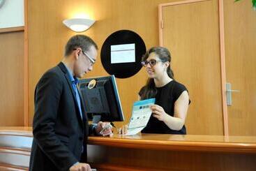 هتل Mercure Rennes Centre Place Bretagne