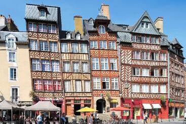 هتل Mercure Rennes Centre Place Bretagne