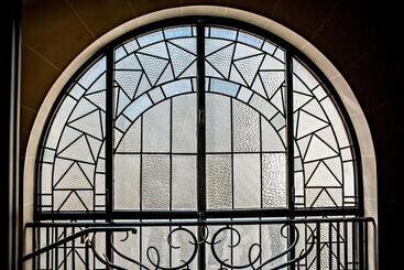 Prince De Galles, A Luxury Collection Hotel, Paris