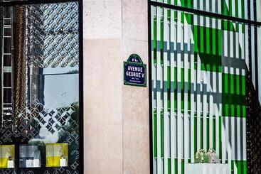 Prince De Galles, A Luxury Collection Hotel, Paris