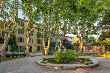هتل Restaurant & Spa La Magdeleine Mathias Dandine