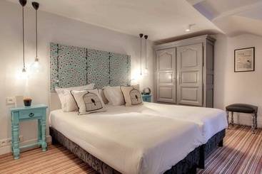 هتل Sevres Saint Germain