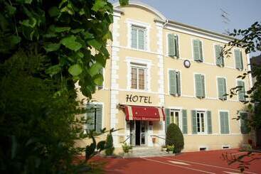 هتل The Originals Boutique, Villa Montpensier, Pau