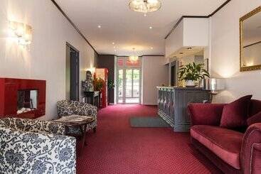 هتل The Originals Boutique, Villa Montpensier, Pau