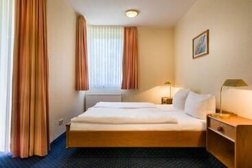 هتل Acora Bonn Living The City
