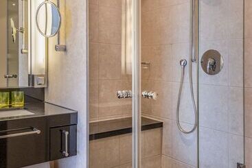 בית מלון כפרי Four Points By Sheraton Munich Arabellapark
