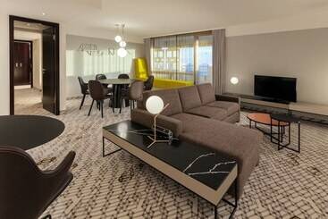 בית מלון כפרי Four Points By Sheraton Munich Arabellapark