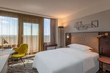 בית מלון כפרי Four Points By Sheraton Munich Arabellapark