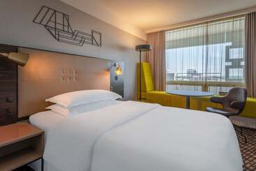 בית מלון כפרי Four Points By Sheraton Munich Arabellapark