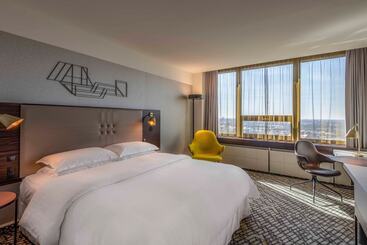 בית מלון כפרי Four Points By Sheraton Munich Arabellapark