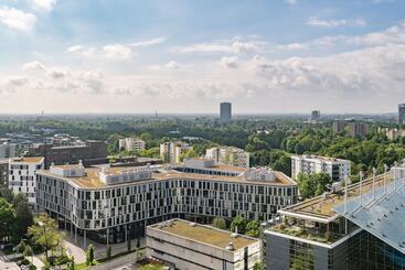 בית מלון כפרי Four Points By Sheraton Munich Arabellapark