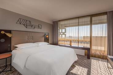 בית מלון כפרי Four Points By Sheraton Munich Arabellapark