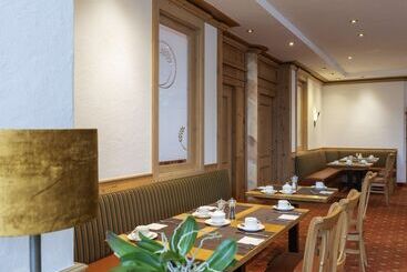 Atomis Hotel Munich Airport By Mercure