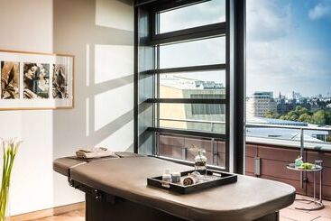 هتل Grand Hyatt Berlin