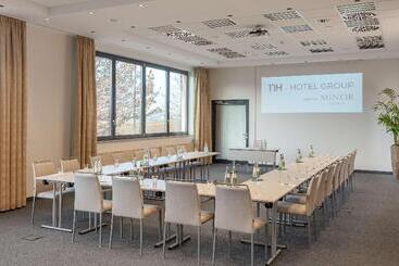 هتل NH Stuttgart Airport