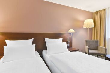 هتل Spark By Hilton Stuttgart Sindelfingen