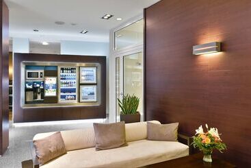 هتل Spark By Hilton Stuttgart Sindelfingen