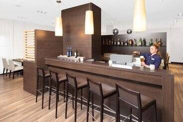 هتل Spark By Hilton Stuttgart Sindelfingen
