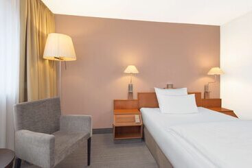 هتل Spark By Hilton Stuttgart Sindelfingen