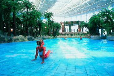 هتل Wyndham Stralsund Hansedom