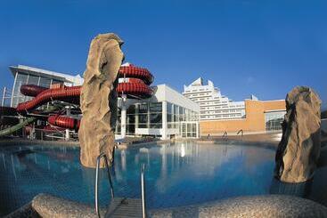 هتل Wyndham Stralsund Hansedom