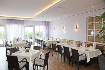 هتل Wyndham Stralsund Hansedom