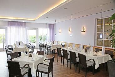 هتل Wyndham Stralsund Hansedom