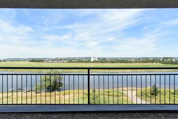 هتل Amedia  Dresden Elbpromenade, Trademark Collection By Wyndham