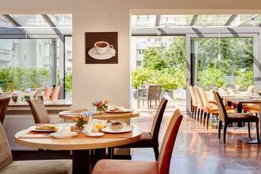 هتل Imperial Düsseldorf   Sure Collection By Best Western