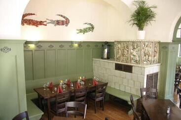 בית מלון כפרי Restaurant Krokodil