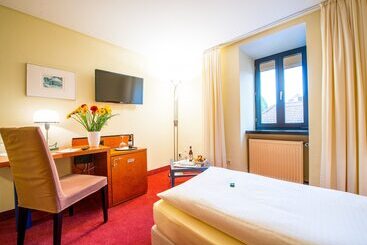 هتل Zum Ritter