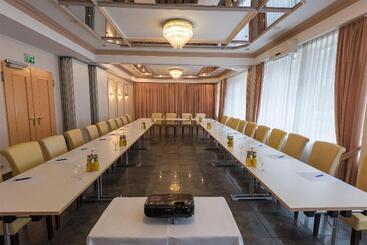 Parkhotel Frankfurt Airport