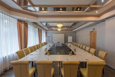 Parkhotel Frankfurt Airport