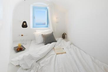 Dana Villas & Infinity Suites - Fira