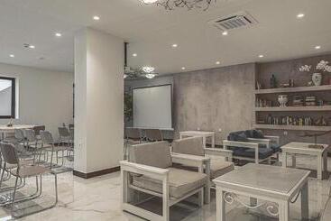 هتل Althea Village Family