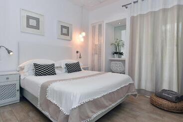 هتل Apollon Boutique