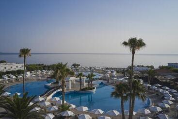 هتل Atlantica Ocean Beach Resort