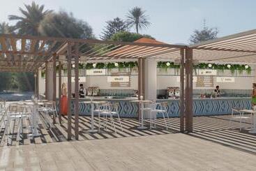 هتل Atlantica Ocean Beach Resort