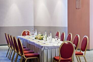 Hotel Civitel Akali