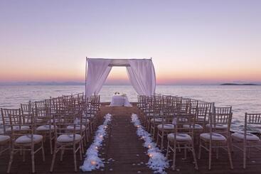 هتل Divani Apollon Palace & Thalasso
