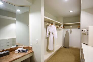 هتل Hyatt Regency Guam