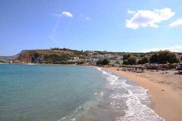 Hotel Kalyves Beach